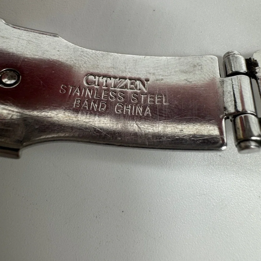Citizen‎ Quartz Mens Watch Black Dial Two Tone Stainless Day Date 1102-S099531